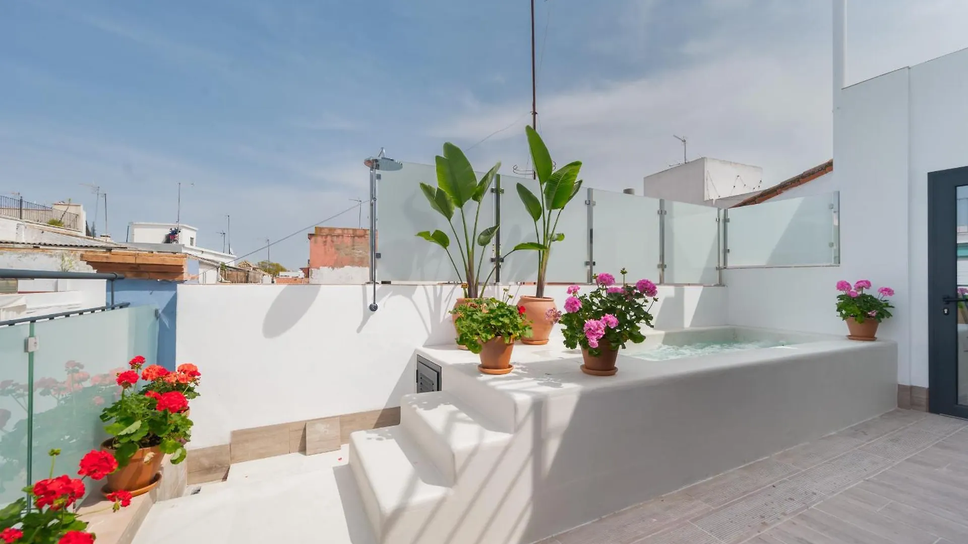 Luxury Apartment Overlooking Casa Pilatos Seville